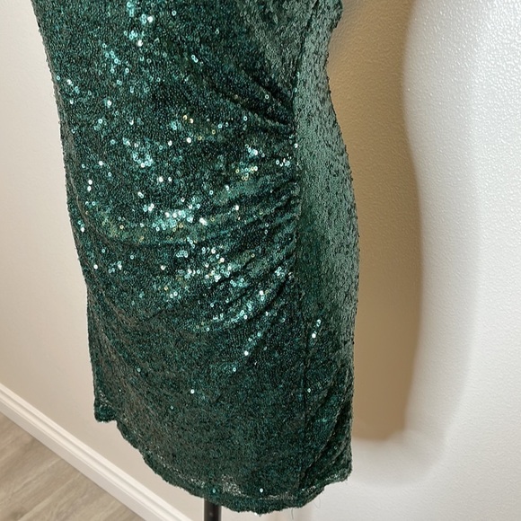 Speechless Bodycon Green Shiny Mini Dress Holiday Size 13 - Picture 5 of 9